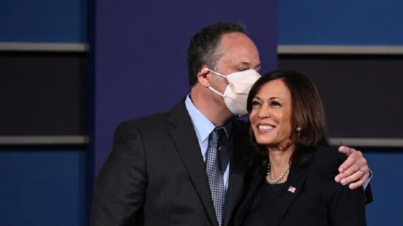 Second-gentleman-Qui-est-Doug-Emhoff-le-mari-de-Kamala-Harris-la-vice-presidente-des-USA