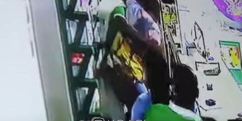 Sénégal-face-à-un-refus-dune-pharmacie-de-lui-vendre-des-médicaments-un-commissaire-de-police-pète-les-plombs