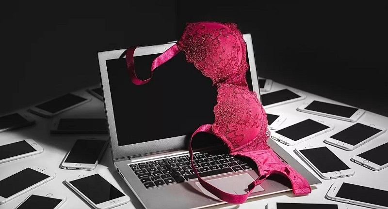 Si-tu-youpornes-a-22h30-ca-ne-gene-personne-des-conversations-entre-ministres-devoilees