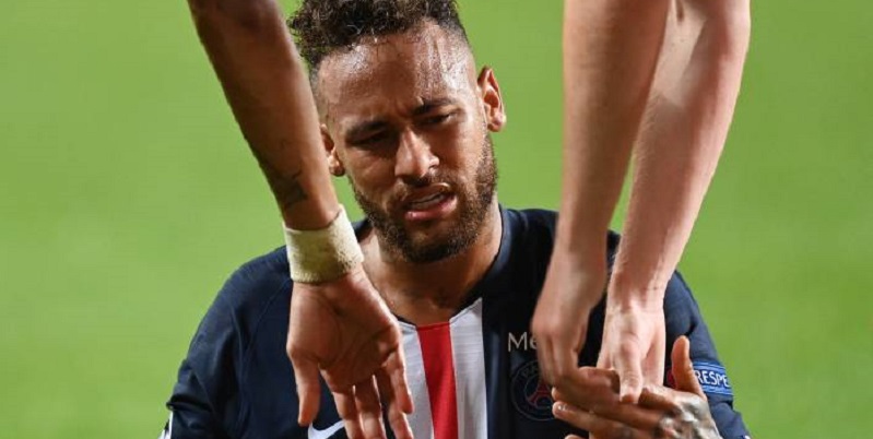Stupeur-au-PSG-Neymar-sorti-sur-blessure-a-6-jours-du-match-face-au-Barca
