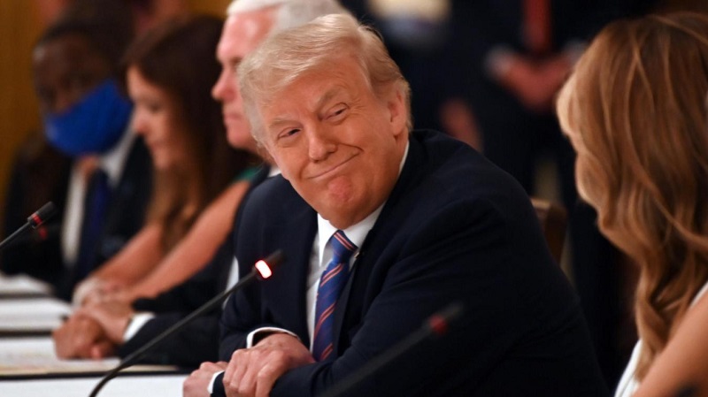 Succes-inedit-du-livre-de-la-niece-de-Trump-1-million-dexemplaires-vendus-en-24-h