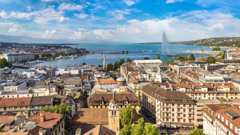 Suisse-Geneve-va-bientot-proposer-le-plus-haut-Smic-du-monde-voici-le-montant-e1601370541438