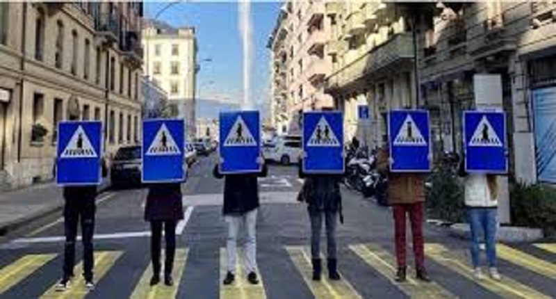 Suisse-la-feminisation-de-250-panneaux-de-signalisation-suscite-des-reactions