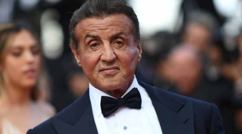 Sylvester-Stallone-sa-reaction-quand-il-a-decouvert-que-lune-de-ses-filles-netait-pas-de-lui