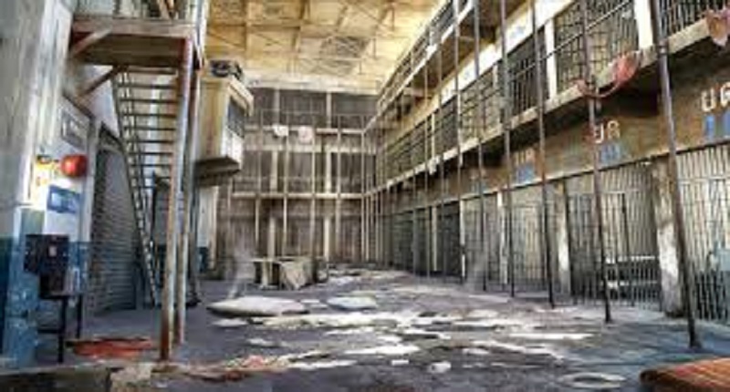 Thailande-des-detenus-mettent-le-feu-a-la-prison-par-peur-du-coronavirus