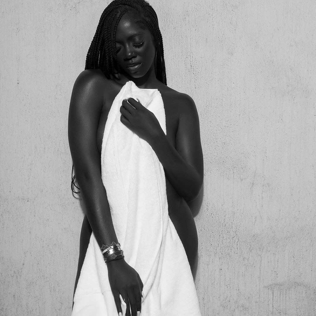 Tiwa-Savage-sexy-de-face