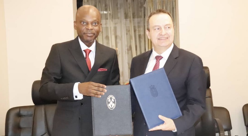 Togo-Ivica-Dacic-est-arrive-a-Lome