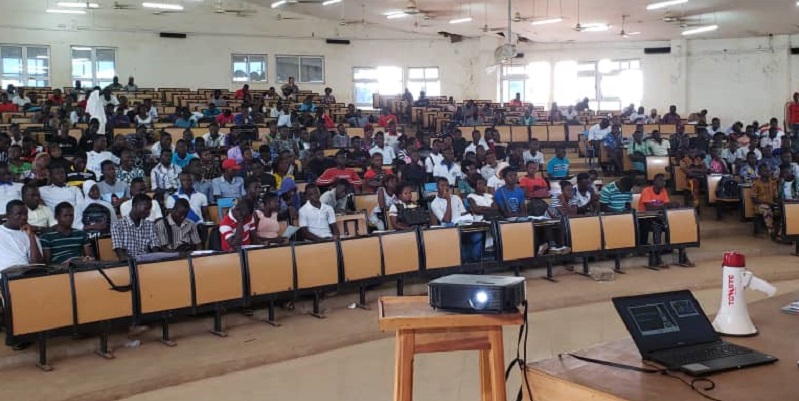 Togo-des-etudiants-de-Kara-touchent-du-doigt-les-procedures-dEtudes-en-France