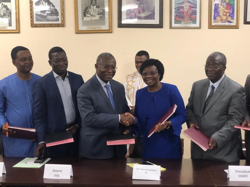 Togo-lUL-signe-une-convention-de-partenariat-au-profit-des-etudiants-et-enseignants-de-la-Faculte-des-Sciences-de-la-Sante