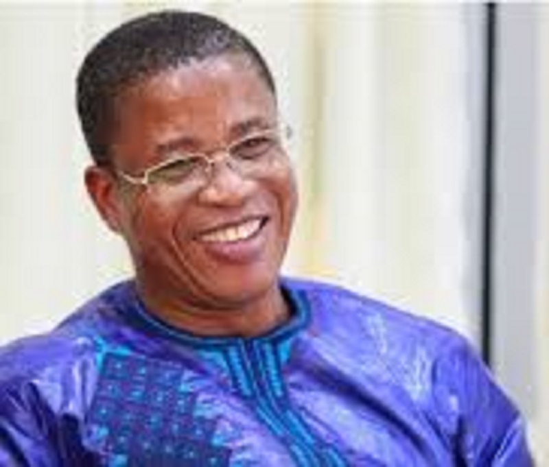 Togo-le-ministre-de-la-Culture-Kossivi-Egbetonyo-a-des-talents-caches