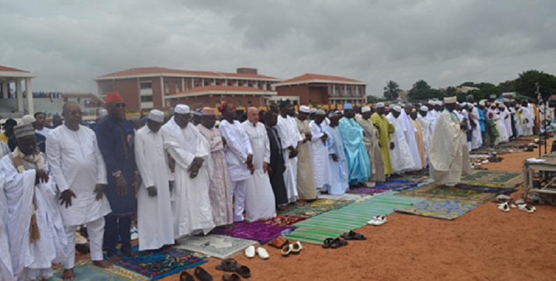 Togo-polemique-nee-autour-du-choix-du-jour-de-lAid-El-Fitr-lUMT-compte-mieux-faire