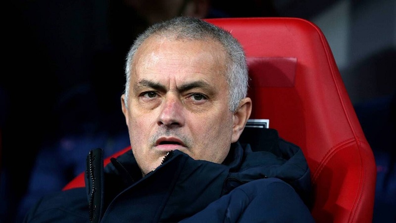 Tottenham-avertit-Jose-Mourinho-et-plusieurs-joueurs-apres-un-entrainement-en-plein-air