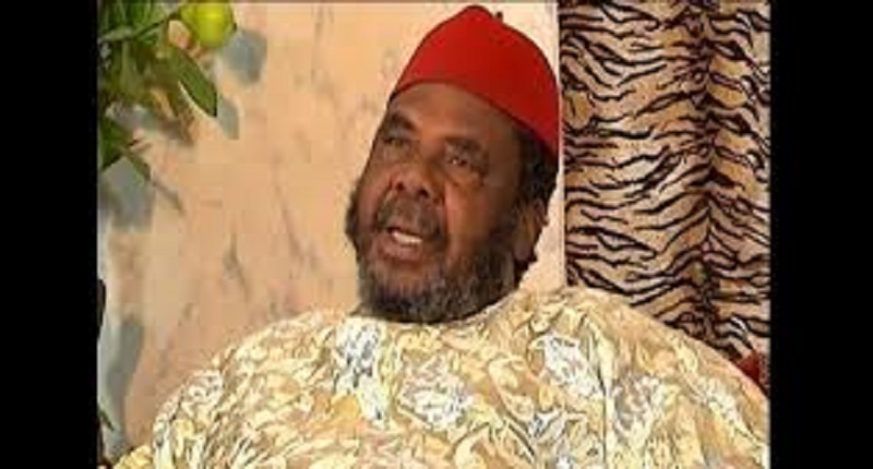 Tout-jeune-homme-qui-se-met-a-genoux-pour-demander-une-fille-en-mariage-nest-pas-seulement-un-idiot-cest-un-fou-dixit-Pete-Edochie