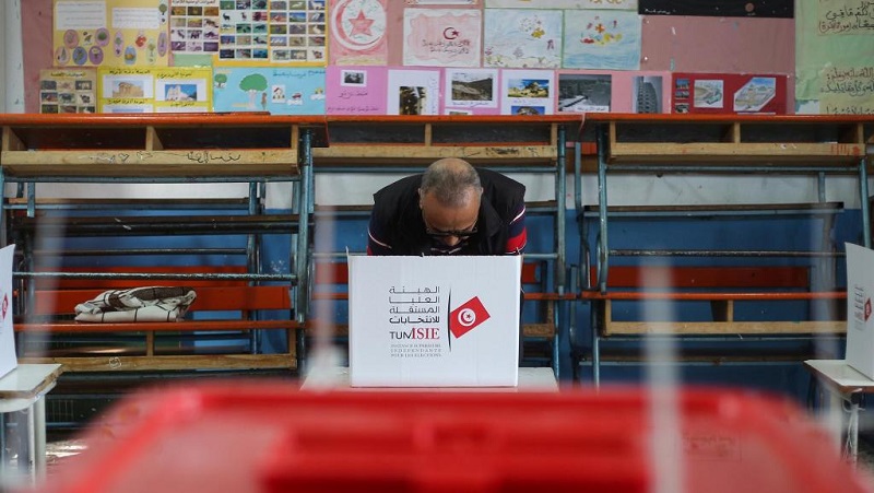 Tunisie-la-mi-journee-connait-une-forte-participation-au-2eme-de-lelection-presidentielle