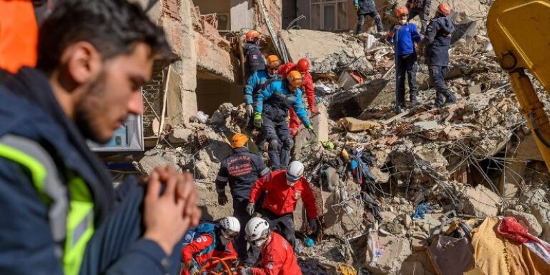 Turquie-tremblement-de-terre-le-nombre-de-morts-seleve-a-29-et-au-moins-1-400-blesses