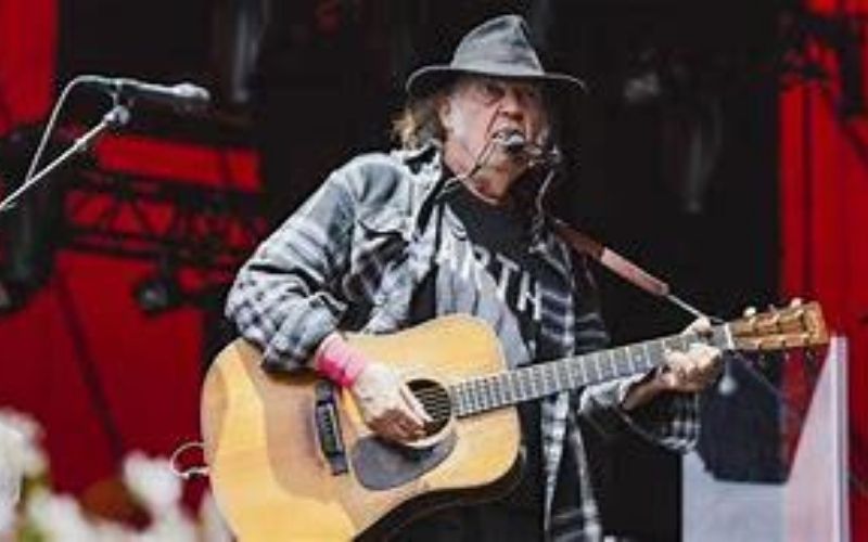 USA-excede-par-lutilisation-de-ses-chansons-par-Donald-Trump-Neil-Young-porte-plainte