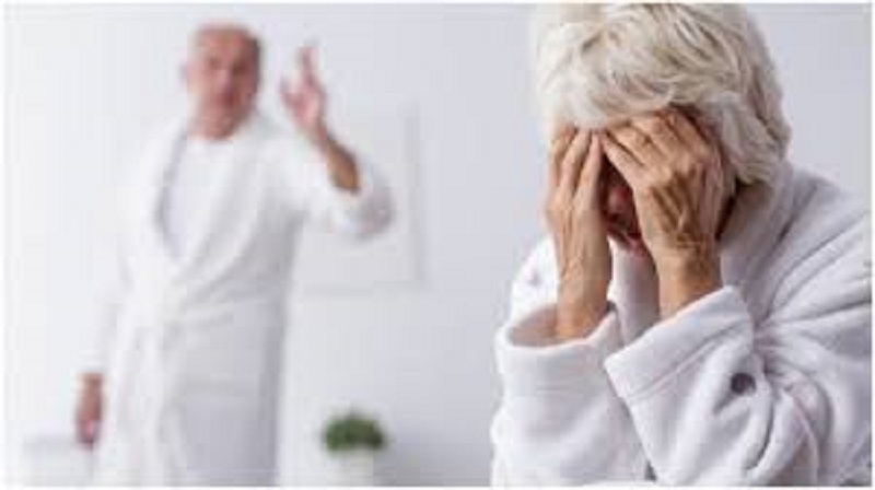 Un-Italien-de-99-ans-divorce-de-sa-femme-de-96-ans-apres-avoir-decouvert-quelle-la-trompe-il-y-a-60-ans