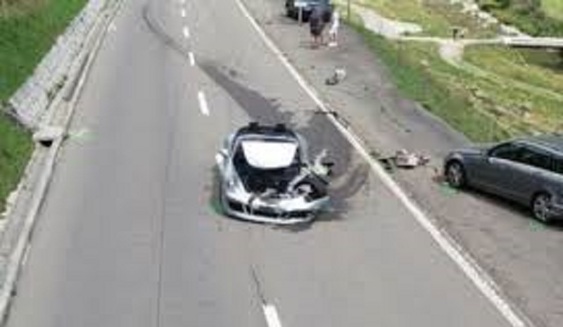Un-accident-de-la-route-cause-des-dommages-evalues-a-plus-de-2-milliards-de-fcfa