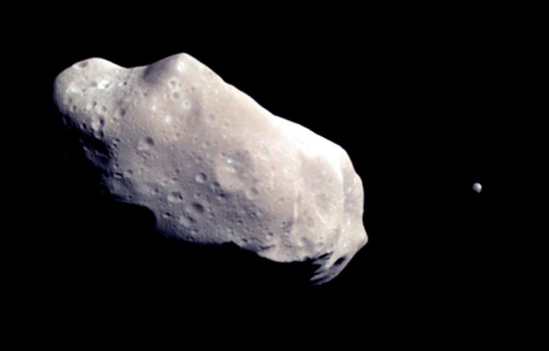 Un-asteroide-compose-de-metaux-precieux-estime-a-83-000-milliards-deuros-par-habitant-de-la-terre-sera-etudie-par-la-NASA-e1579947467377
