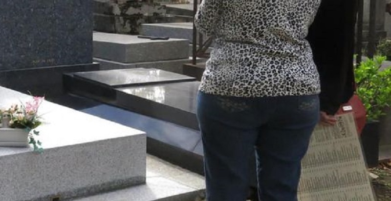 Un-audacieux-voleur-est-alle-operer-dans-le-bureau-des-fossoyeurs-dun-cimetiere