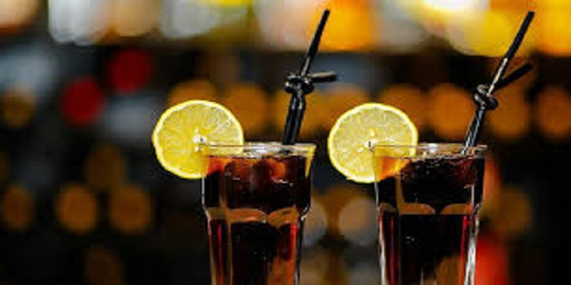 Un-cocktail-au-gel-hydroalcoolique-tue-3-personnes-aux-USA