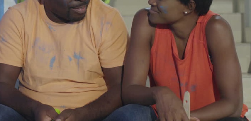 Un-couple-endette-expulse-de-son-domicile-decouvre-un-billet-de-loto-de-225-millions-de-FCFA-lors-du-demenagement