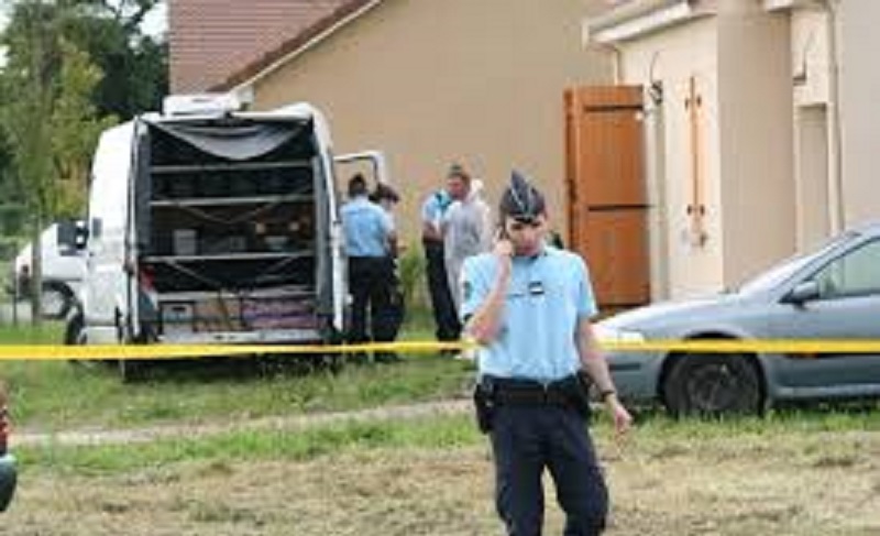 Un-pere-de-famille-tente-de-tuer-sa-fille-de-28-ans