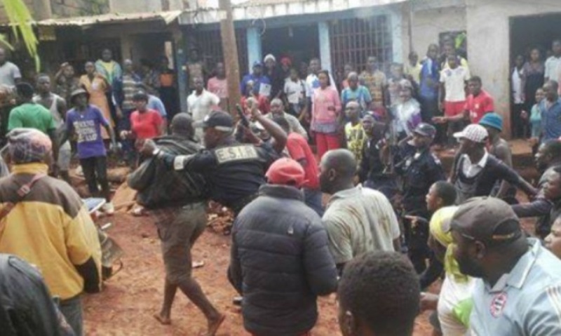 Un-pere-et-son-fils-arretes-pour-avoir-engrosse-une-fillette-de-13-ans-a-Lagos