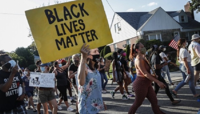 Une-Miss-britannique-dechue-de-son-titre-apres-avoir-critique-Black-Lives-Matter-sur-Facebook