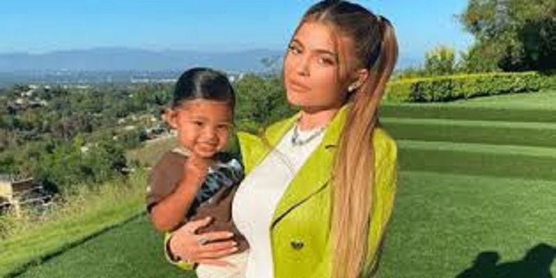 Une-de-ses-amies-victime-de-vandalisme-Kylie-Jenner-sinquiete-pour-sa-fille