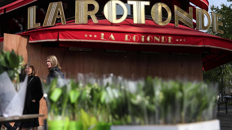 Une-enquete-ouverte-apres-une-intrusion-a-La-Rotonde-brasserie-prisee-dEmmanuel-Macron