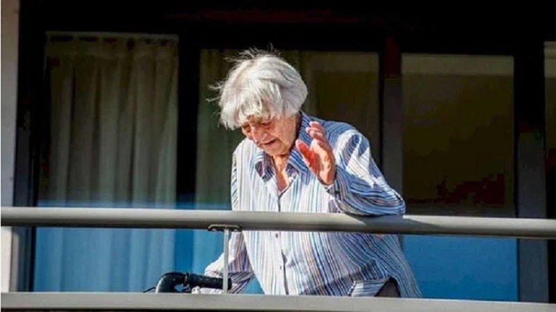 Une-femme-de-107-ans-guerie-du-coronavirus-devient-une-lueur-despoir-pour-le-monde-entier