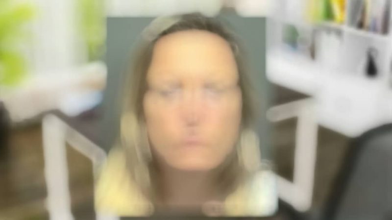 Une-femme-gagne-au-loto-et-defeque-sur-le-bureau-de-son-patron-pour-lui-dire-au-revoir-e1578505805906