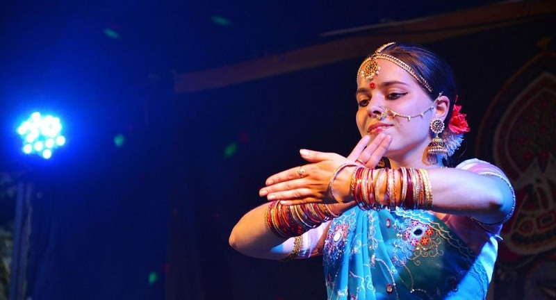 Une-femme-se-prend-une-balle-dans-la-tete-lors-dun-mariage-en-Inde-pour-avoir-arrete-de-danser