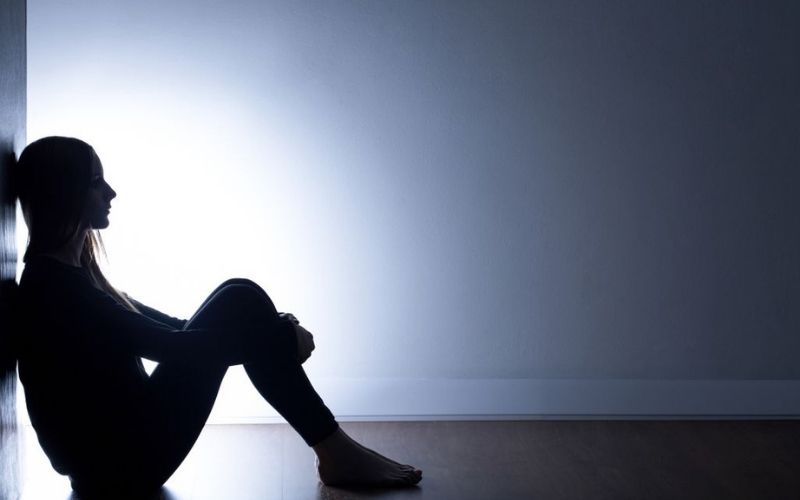 Victime-descroquerie-cette-jeune-fille-se-suicide-a-17ans