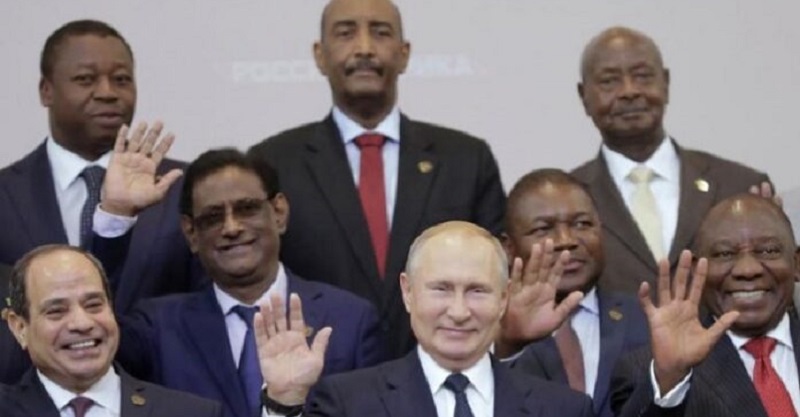 Vladimir-Poutine-annule-10-000-milliards-Franc-Cfa-de-dettes-africaines