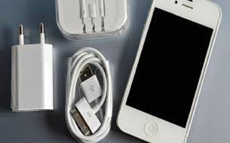 Voici-pourquoi-les-prochains-iPhone-pourraient-se-vendre-sans-chargeur