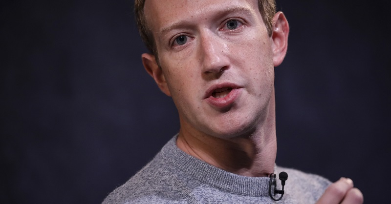 Facebook CEO Mark Zuckerberg And News Corp CEO Robert Thomson Debut Facebook News