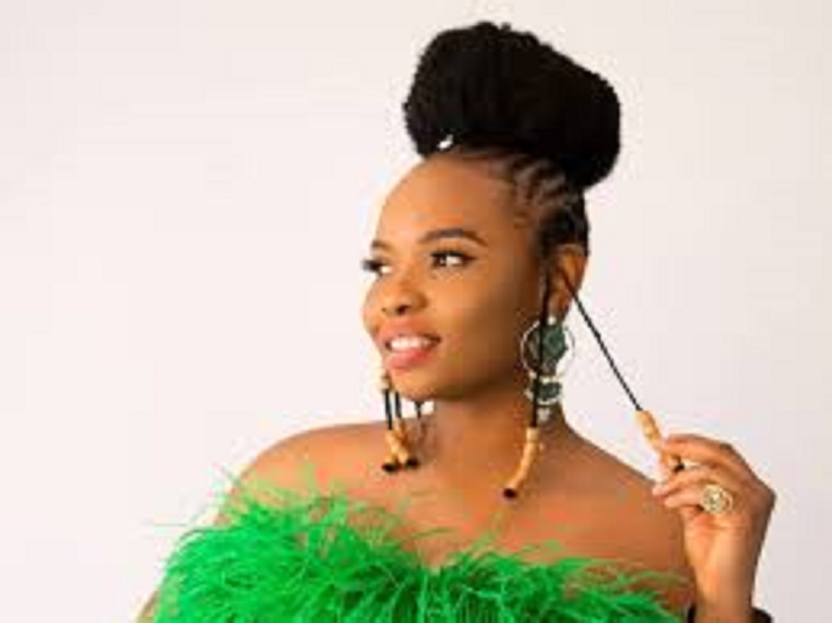 Yemi-Alade-Arretez-de-hair-concentrez-vous-sur-votre-croissance-et-votre-developpement