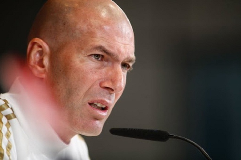 Zidane-Ca-me-fatigue-dentendre-dire-quon-gagne-grace-aux-arbitres