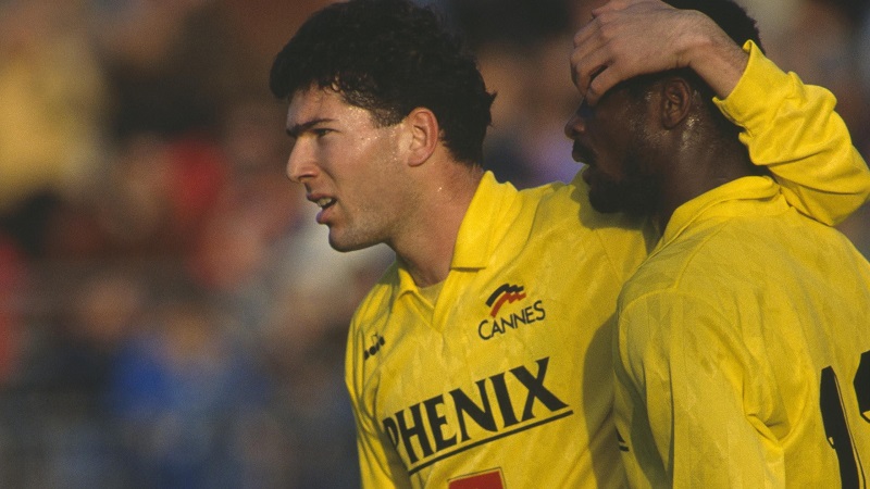 Zidane-voici-son-1er-but-mythique-marque-en-Ligue-1-video