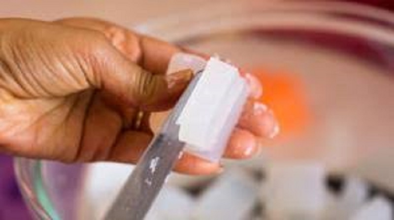 comment-fabriquer-un-spray-anti-moustiques-fait-maison