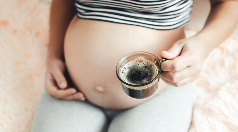 il-faut-eviter-la-cafeine-durant-la-grossesse-voici-pourquoi-e1598523375265