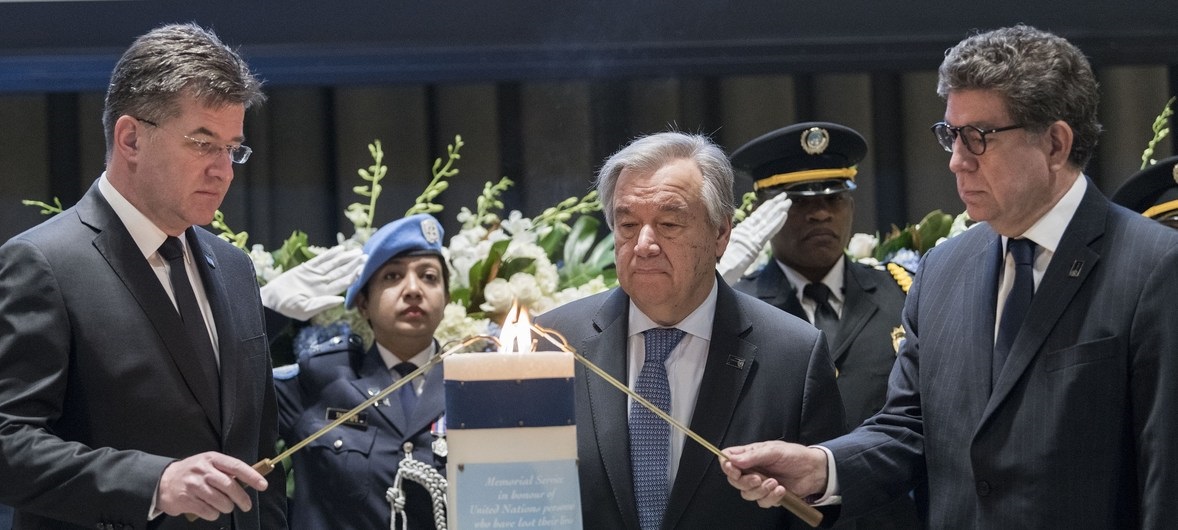 in-Togo-lONU-rend-hommage-a-2-casques-bleus-togolais-tues-sur-le-champ-de-bataille
