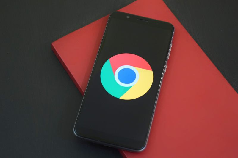 le-chrome-on-smartphone-pixabay-6739.png