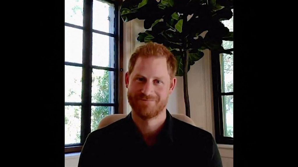 prince-harry-petit-changement-look-qui-est-pas-passe-inapercu