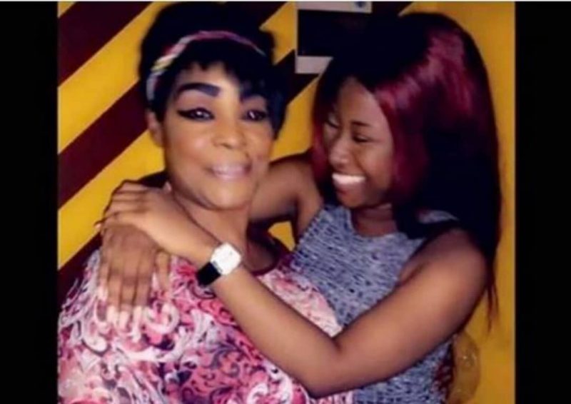 quelques-heures-de-la-fin-dannee-Carmen-Sama-et-Tina-Glamour-dansent-en-lhonneur-de-DJ-Arafat-Video-e1577803901198