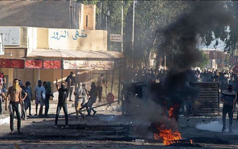 tunisie-violences-apres-la-mort-dun-homme-dans-un-kiosque-detruit-par-les-autorites