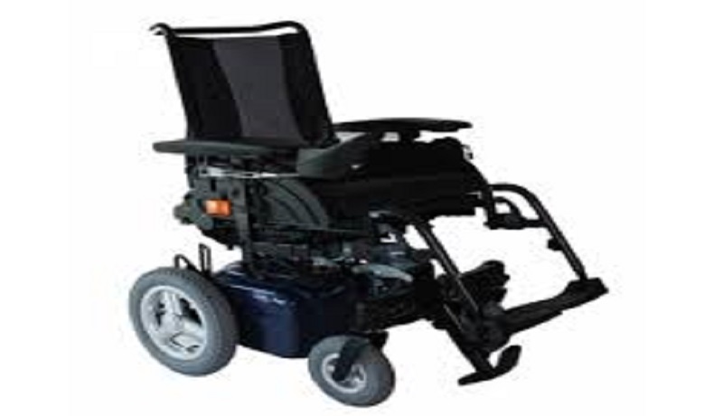 un-homme-vole-un-fauteuil-roulant-electrique