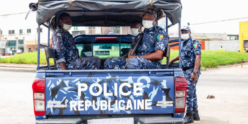 Bénin - un homme arrêté en possession de 21 cartes d'identité